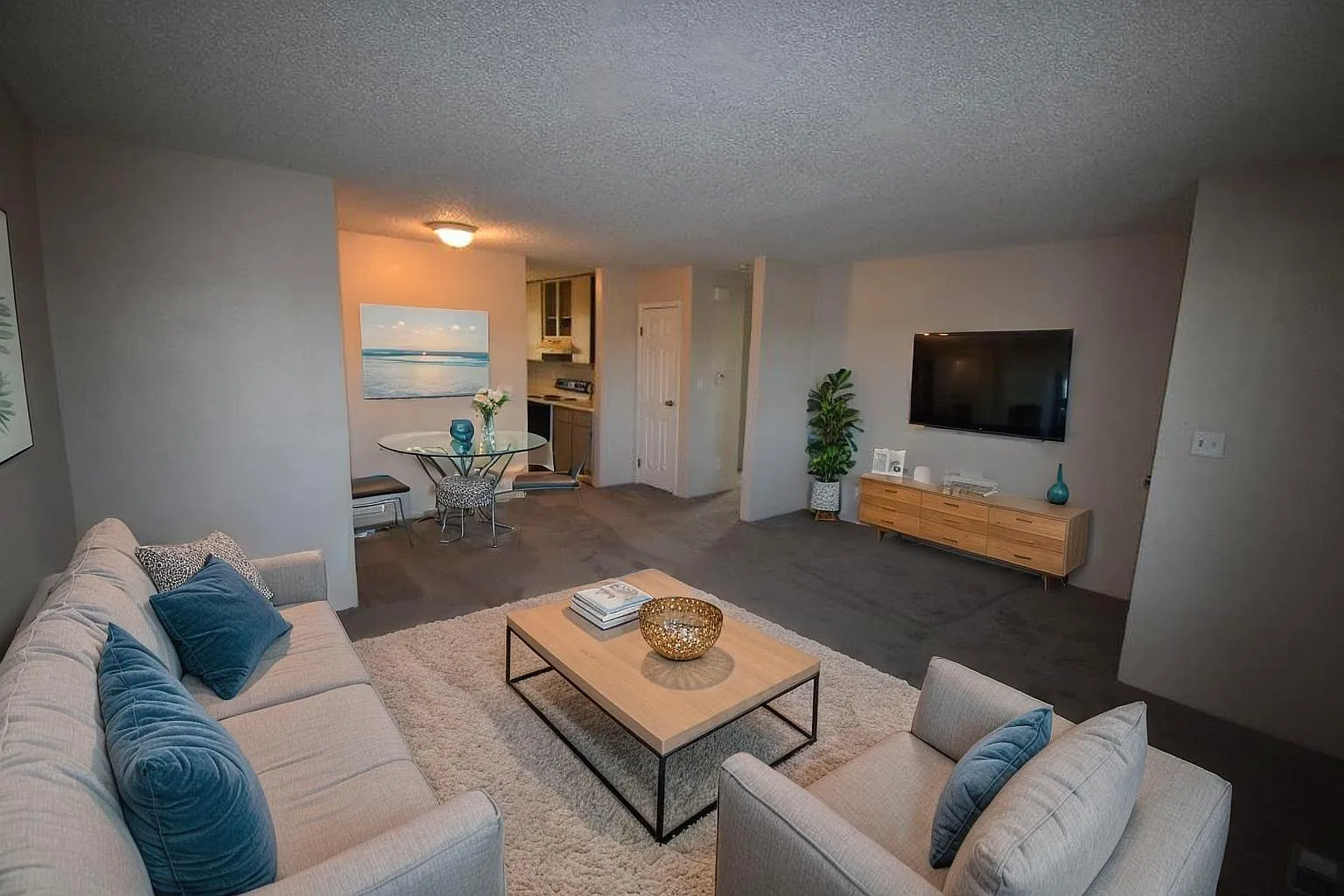 2 bed, 900 sqft, $1,395 — Photo 1