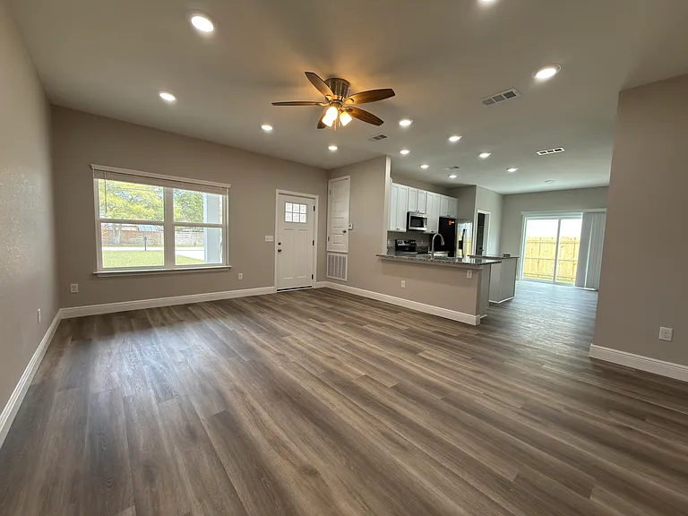 6637 Water St — Photo 3