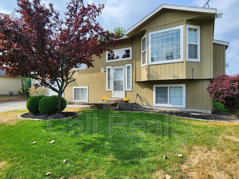 1st image of 1917 N Harmony Ln
