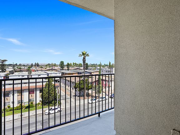 5th image of 8802 Van Nuys Blvd #206