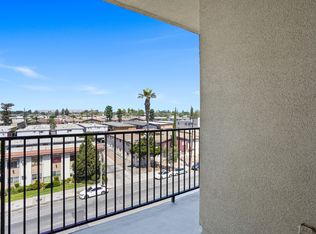 8802 Van Nuys Blvd #304, Panorama City, CA 91402