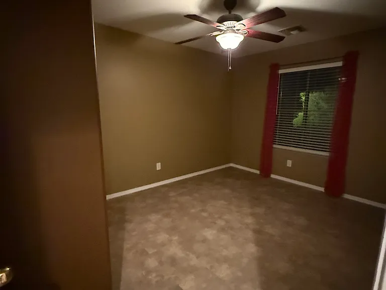 15435 W Canterbury Dr — Photo 6
