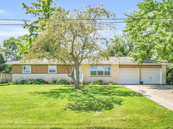 2235 County Road 1700 N, Saint Joseph, IL 61873