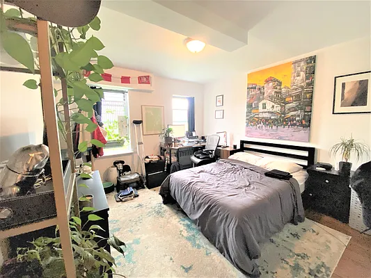 Rented by Douglas Elliman | media 24