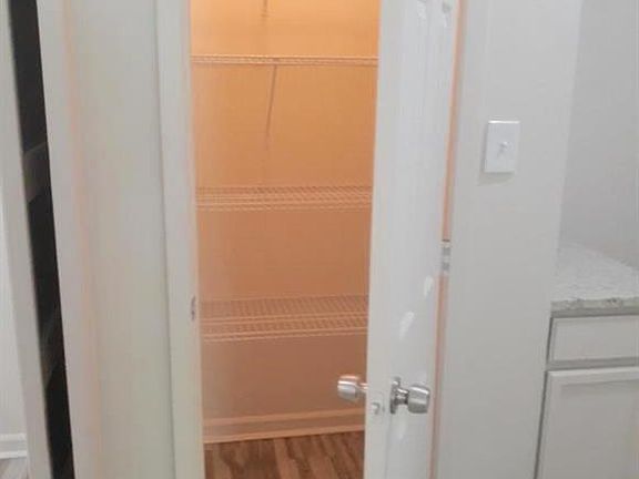 5th image of 1026 Murray Ct