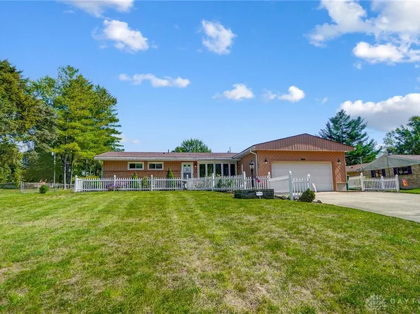 1604 Sycamore Dr, Dayton, OH 45432