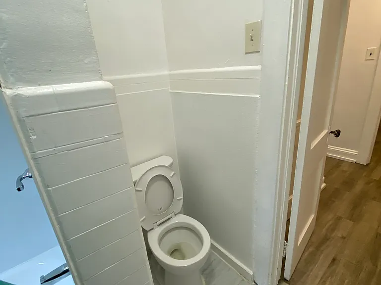 686 Rutherford Ave #B-2 — Photo 10