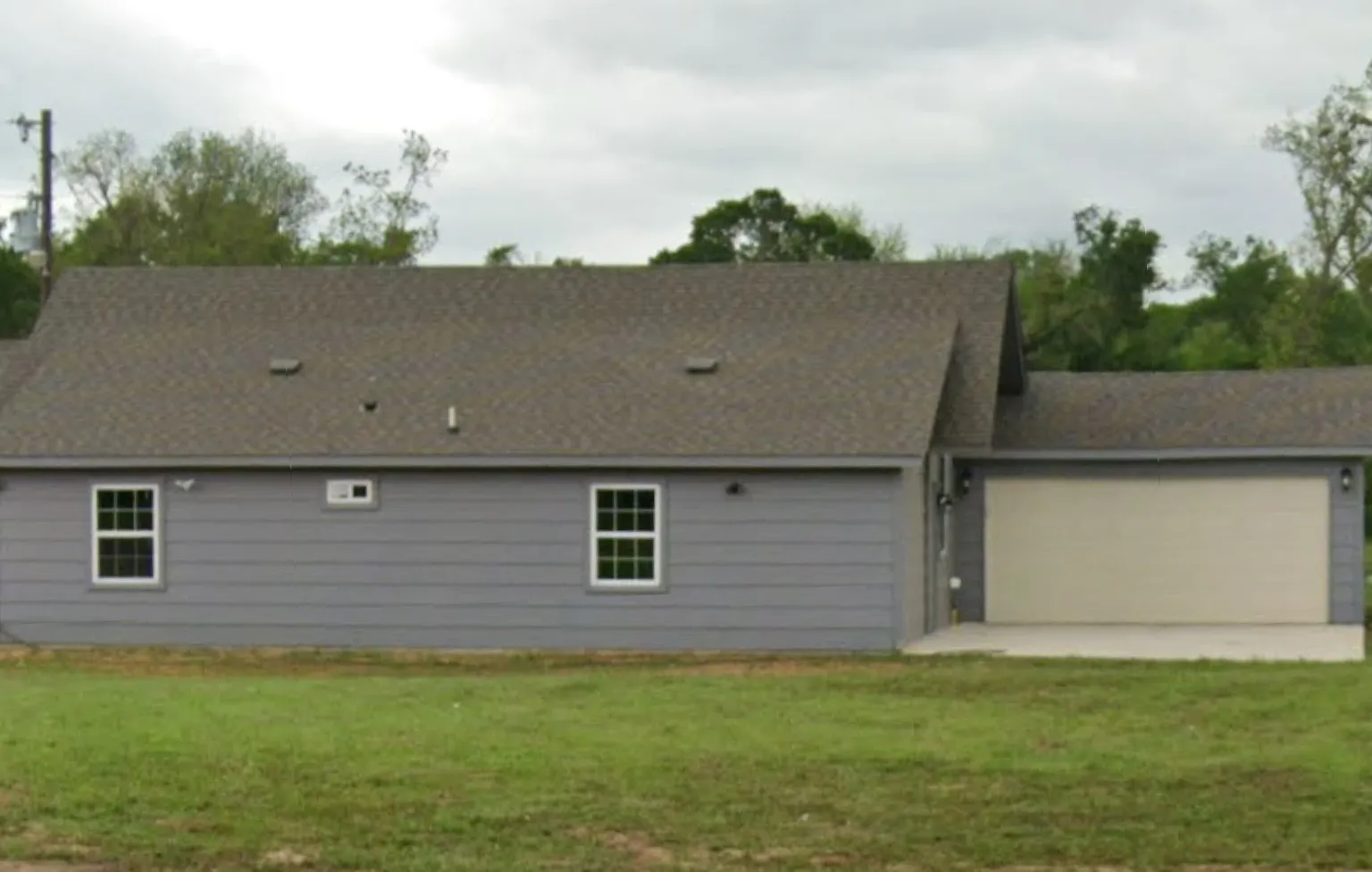 4 bed, 1628 sqft, $2,200 — Photo 1