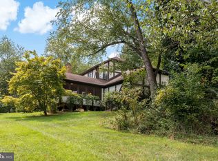 790 Colston Dr, Falling Waters, WV 25419