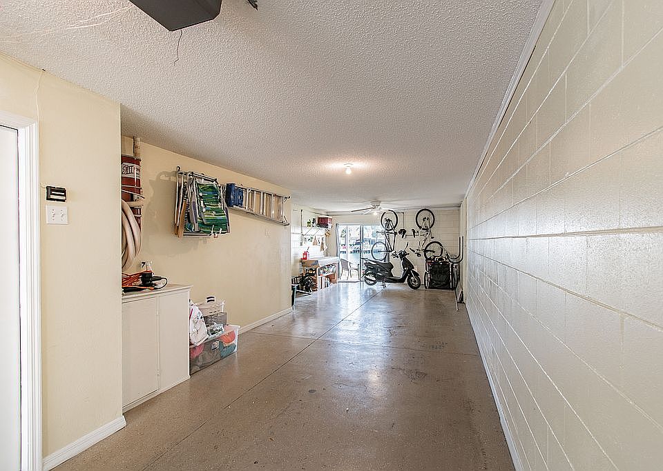 2nd image of 301 Island Way APT H