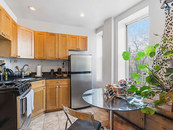 2nd image of 50 Horatio St APT 5