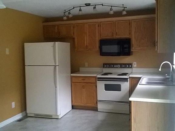 5th image of 133 Churchill Dr