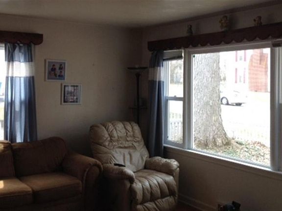 5th image of 203 N Howard St