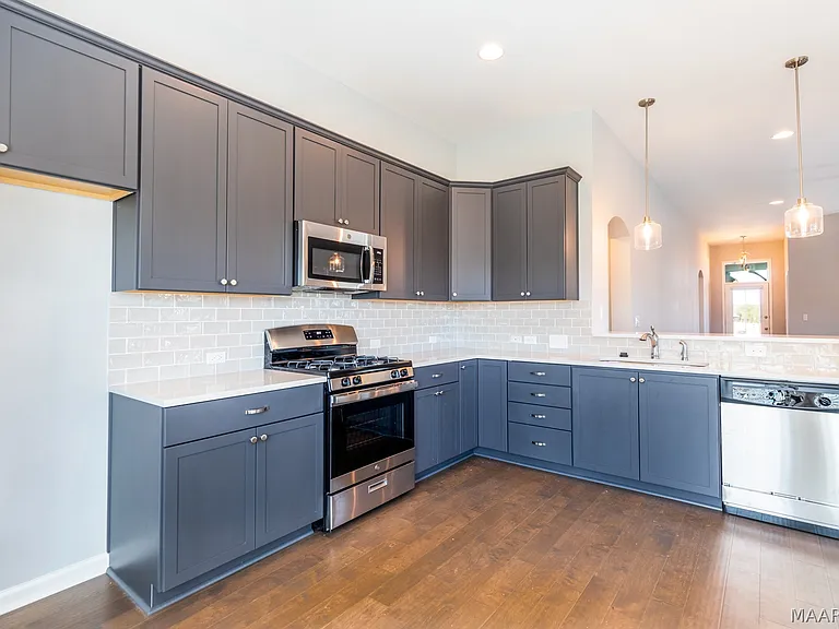 7119 Birch Creek Trl — Photo 8