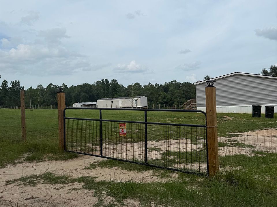 1st image of 25592 Linholm Rd