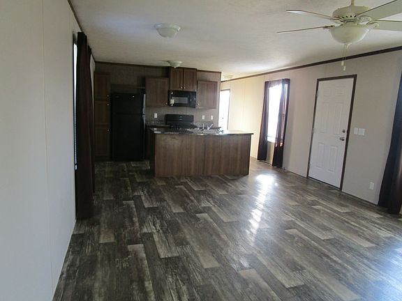 3rd image of 17360 Oak Grove St