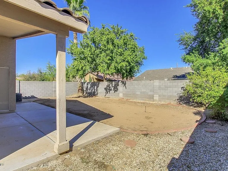 2342 E Springfield Pl — Photo 6