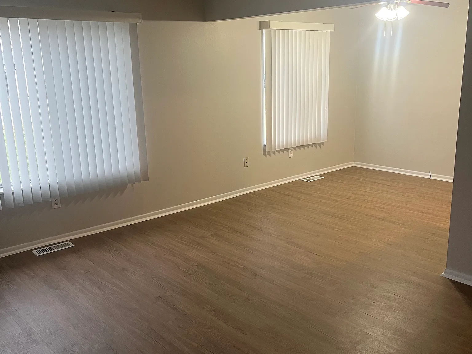 2 bed, 980 sqft, $1,385 — Photo 4