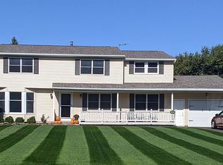 106 Saint Andrews Dr, Rochester, NY 14626