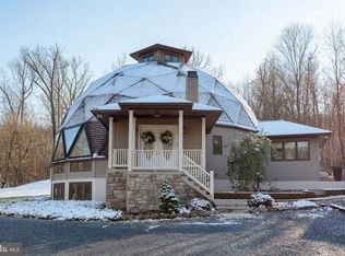 320 Pine Crest Dr, Denver, PA 17517