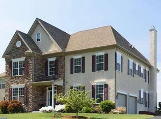 327 Ironstone Ln, Elverson, PA 19520