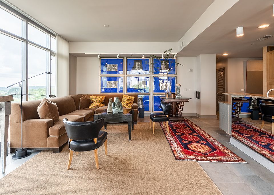 Welcome home to 905 Juniper!