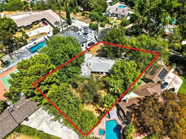 6041 Penfield Ave, Woodland Hills, CA 91367