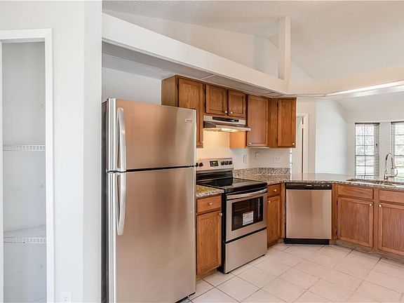 3rd image of 2442 Coachman Dr