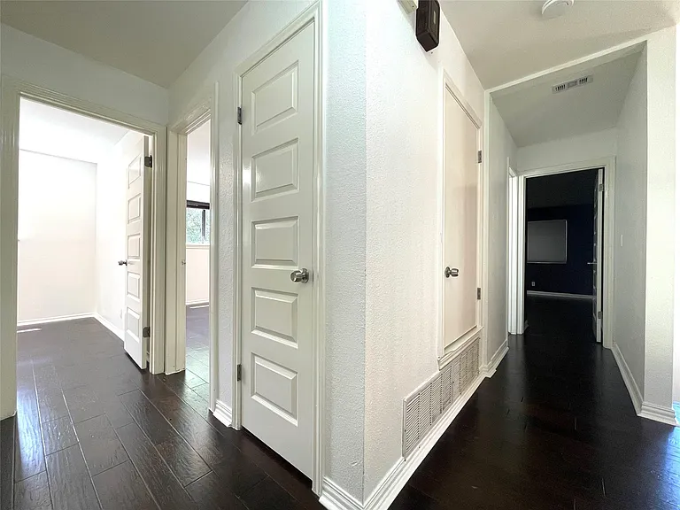 10431 Scotland Well Dr — Photo 26