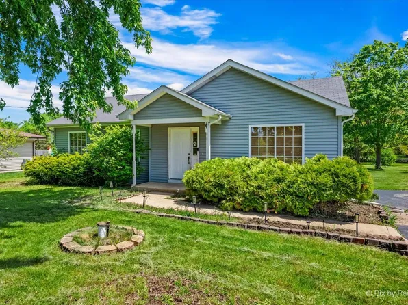 34W724 Five Island Rd, St Charles, IL 60174