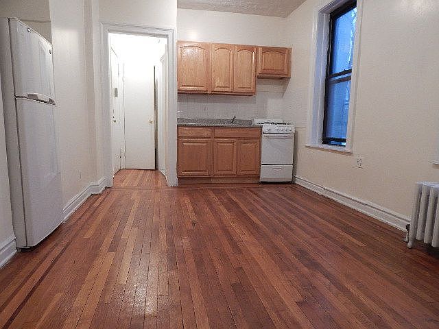 1st image of 2908 31st Ave APT D4