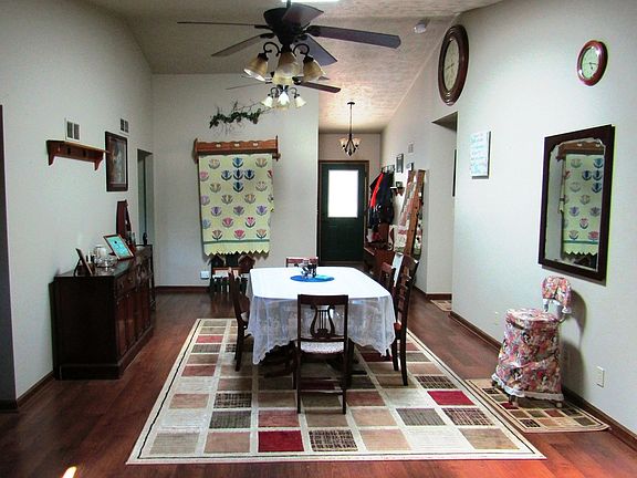 USED AS DINING ROOM CURRENTLY