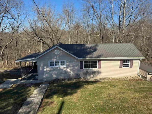 111 Fairview St, Rivesville, WV 26588
