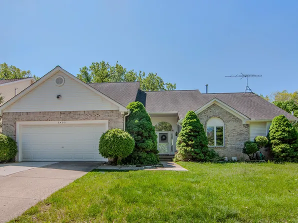 2402 Meadowridge Ct, Ann Arbor, MI 48105