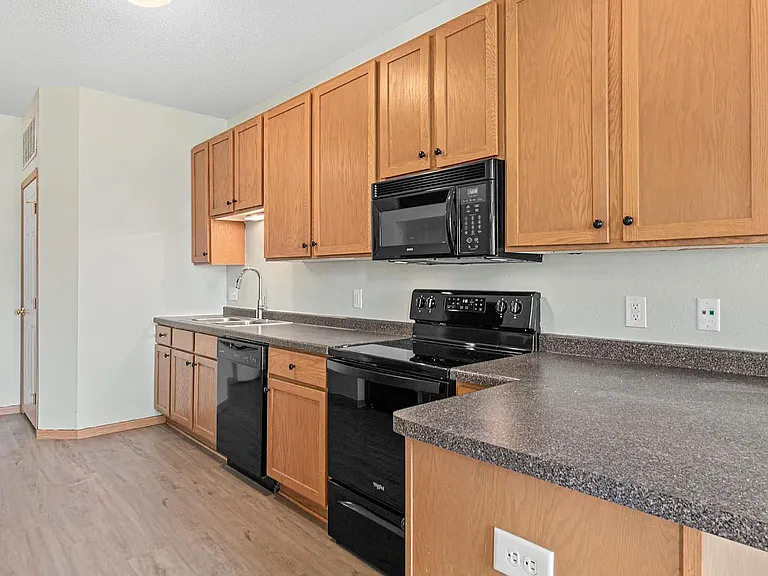 78 Bridgewater Trl — Photo 15
