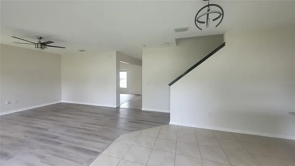 4 bed, 2.5 bath, 2192 sqft, $2,500 — Photo 4