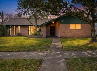 5703 Rutherglenn Dr, Houston, TX 77096