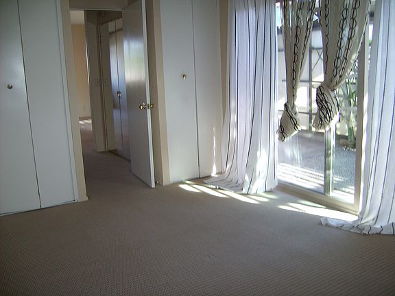 comfotable bedroom