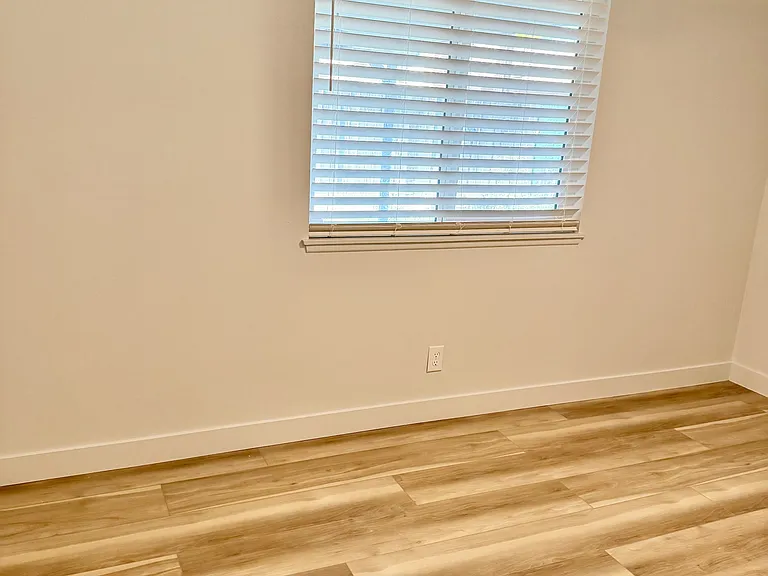 3636 W Tulare Ave — Photo 35
