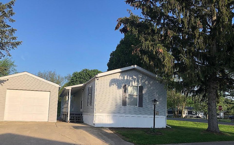 1st image of 400 South St Lot 8