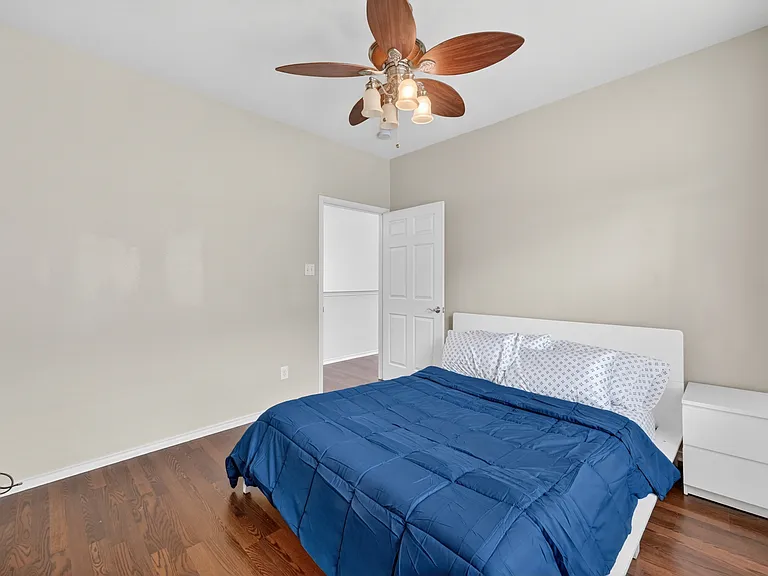 154 Castleridge Dr #B — Photo 11