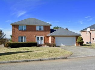 207 Pogue Dr, Somerset, KY