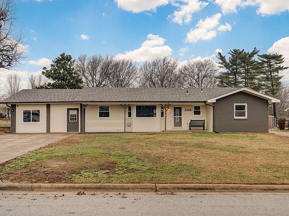 2nd image of 305 S Troy Avenue