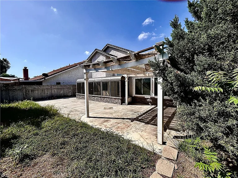 10 Bluff Point Cir — Photo 42