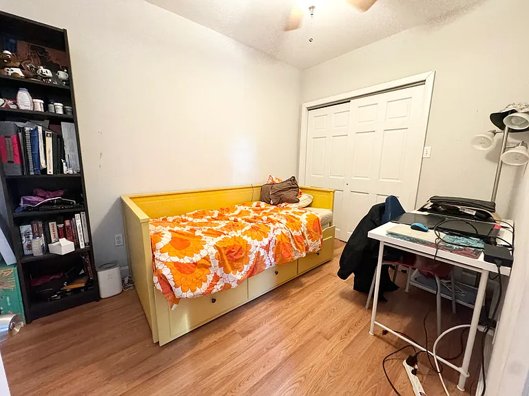 105 Buttonwood St #1R — Photo 3