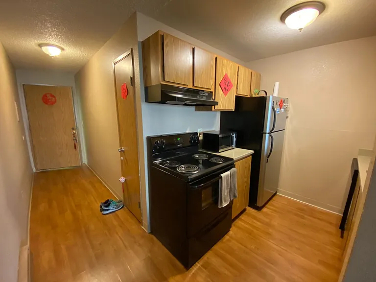 Westwood Apartments — Photo 16