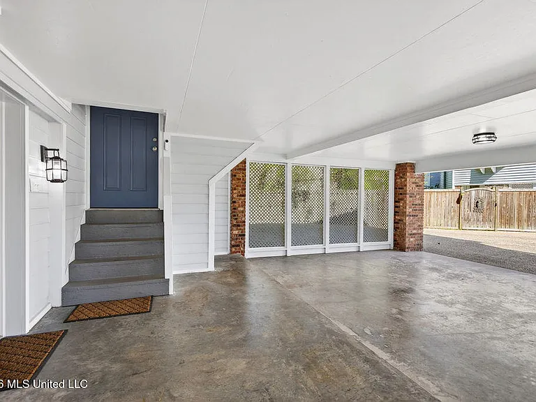 255 E Scenic Dr #G — Photo 4
