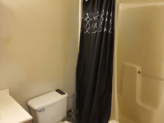 5th image of 519 N 3rd St #1