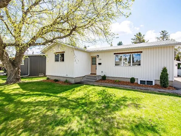 19 N Spencer St, Red Deer, AB T4N 0B1