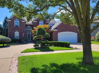 48781 Village Dr, Macomb, MI